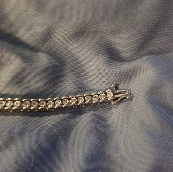tennis bracelet - Picture 2 of 4